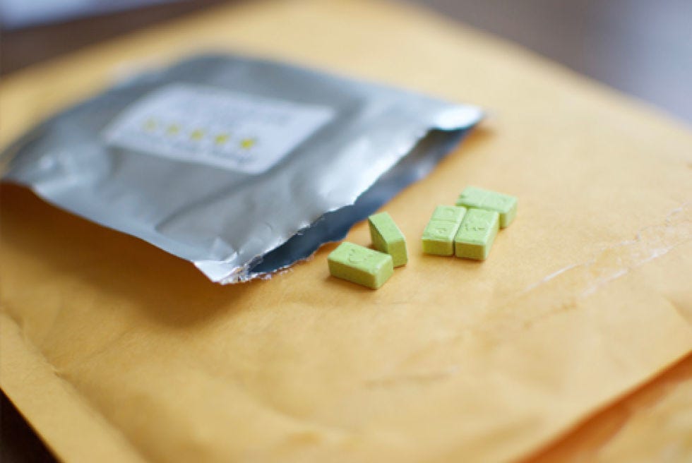 Dark web ik bestelde drugs op internet en dit gebeurde er